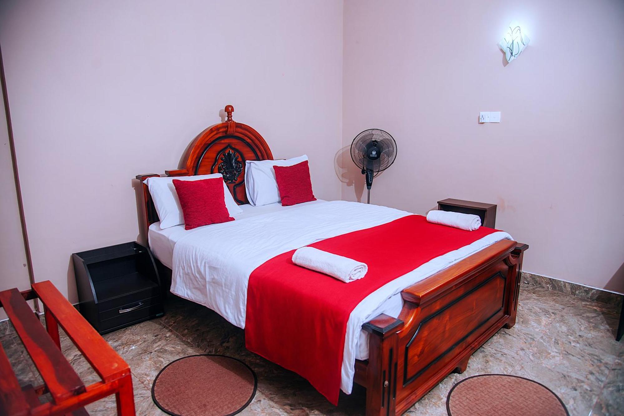 Freedom Guest Inn Ела Екстериор снимка
